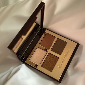 Charlotte Tilbury eyeshadow- Bella Sophia